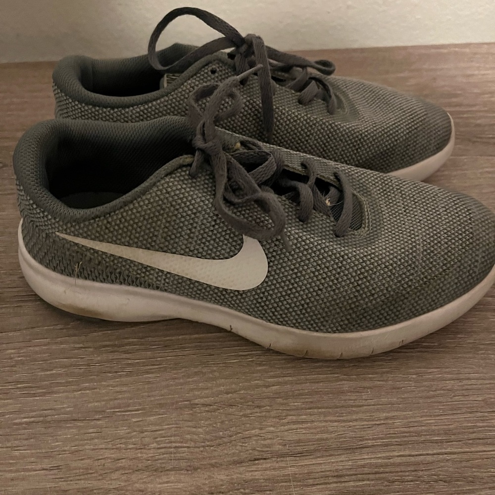 Women’s grey Nike Shoes